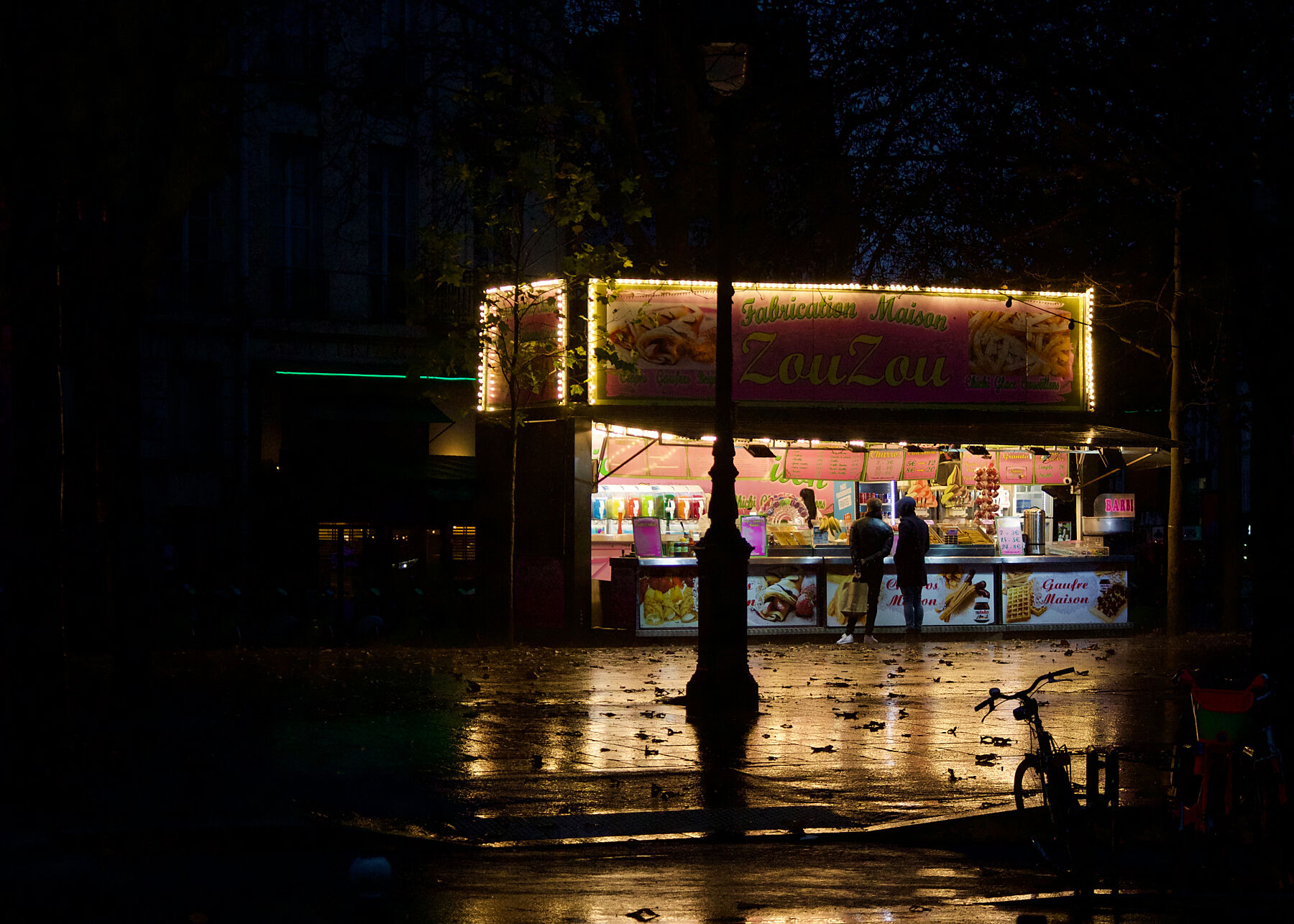 Paris, la nuit. Fotografía en color digital. - Imagen 3